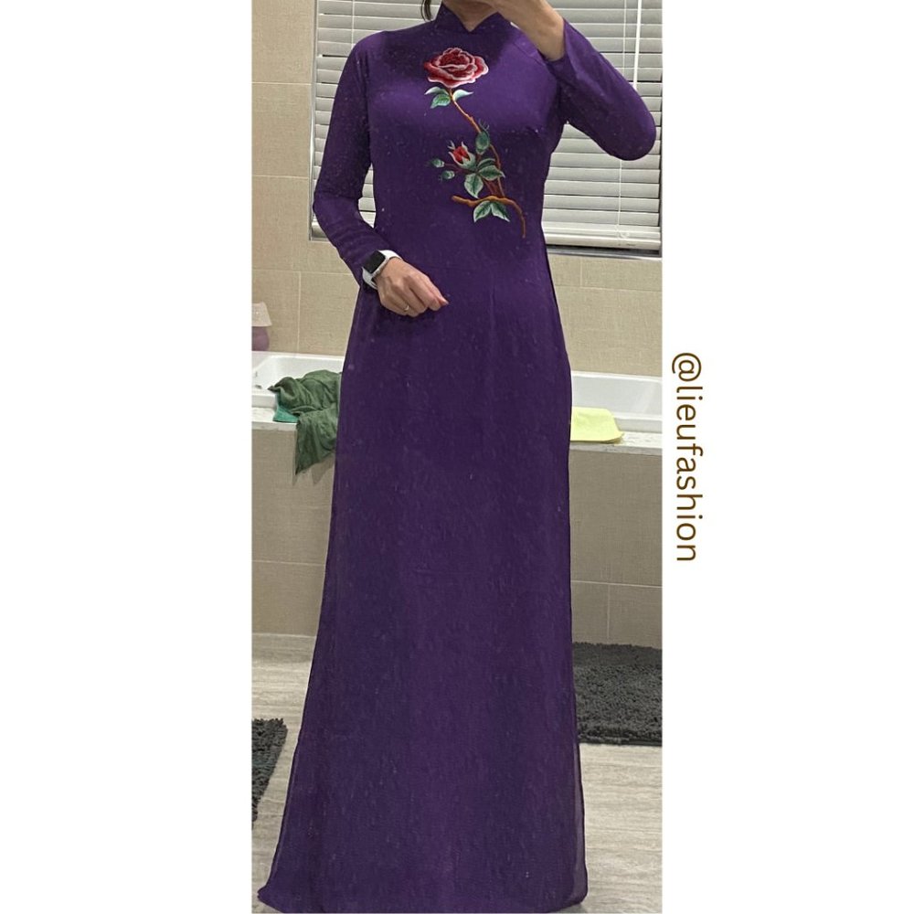 🧧 Vietnamese Traditional Dress (Áo Dài)